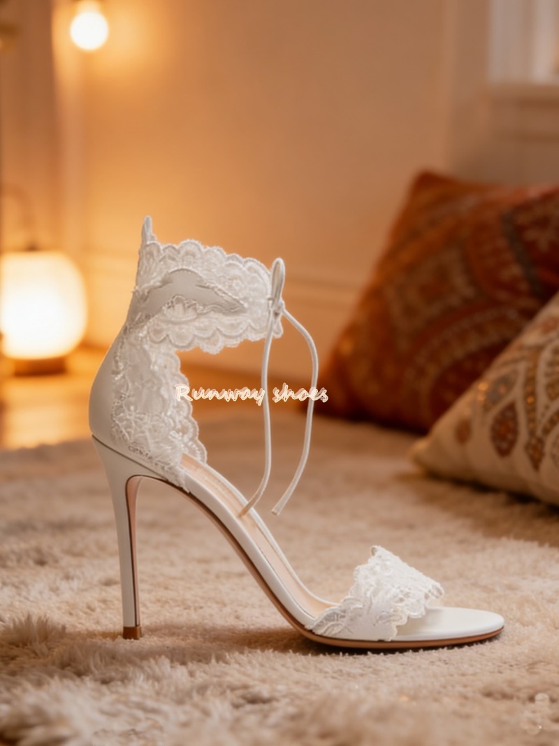 Sewing Garment - Zapatos de Novia Blancos con Encaje,