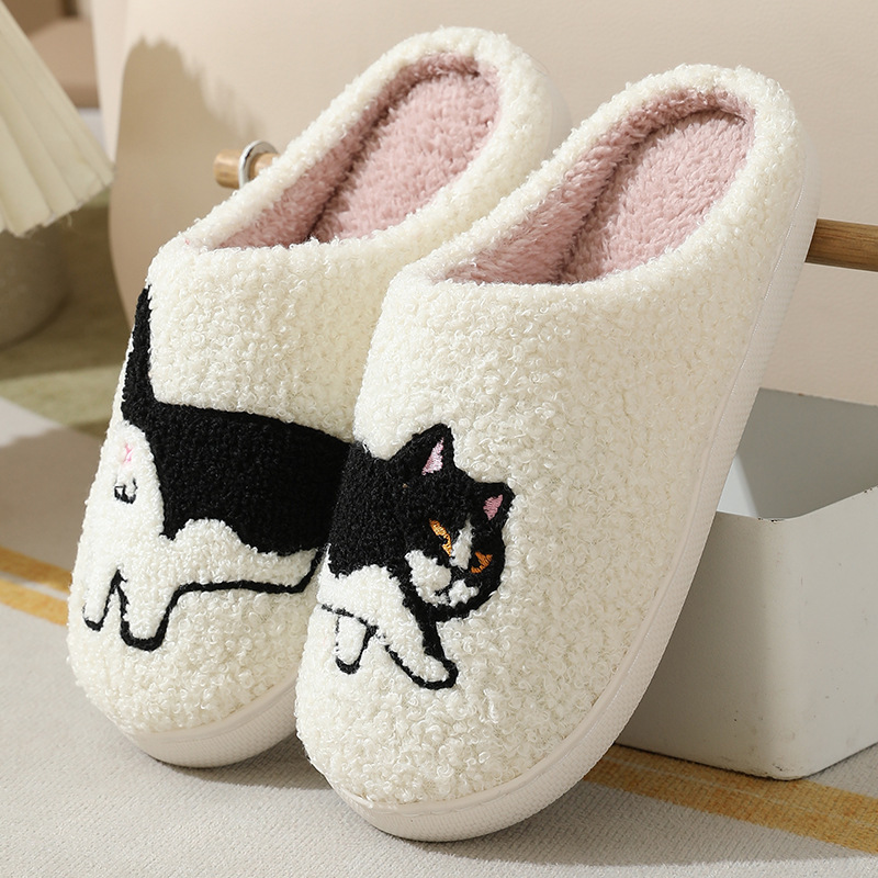 Sewing Garment - Zapatillas de casa con bordado de