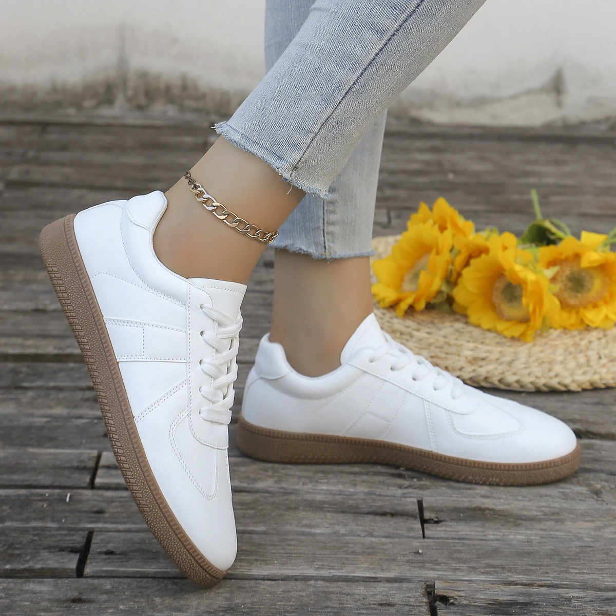 Zapatos deportivos blancos inf - Sewing Garment reseña y precio